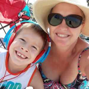 Meet your Posher, April